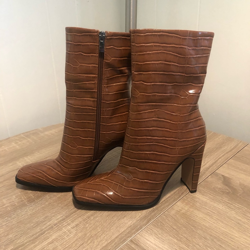 PrettyLittleThing Snake Flat Heeled Ankle Boots - Size 7